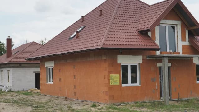 Ile kondygnacji ma dom parterowy z poddaszem użytkowym? Odpowiedź zaskoczy Ile kondygnacji ma dom parterowy z poddaszem użytkowym? Odpowiedź zaskoczy