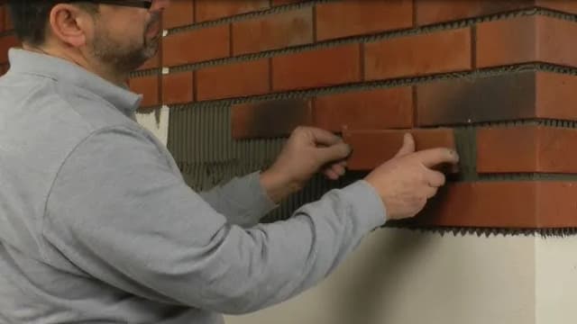 Jak prawidłowo układać klinkier na elewacji – uniknij błędów i zaoszczędź czas Jak prawidłowo układać klinkier na elewacji – uniknij błędów i zaoszczędź czas